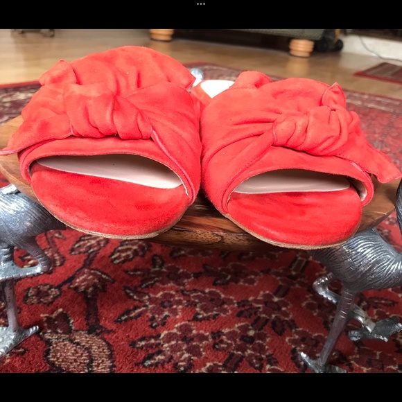 🎉H-P🎉STUART WEITZMAN Valentine’s Day ❤️ Red Suede Shoes Slides Sandals Sz 7.5M - Picture 3 of 9